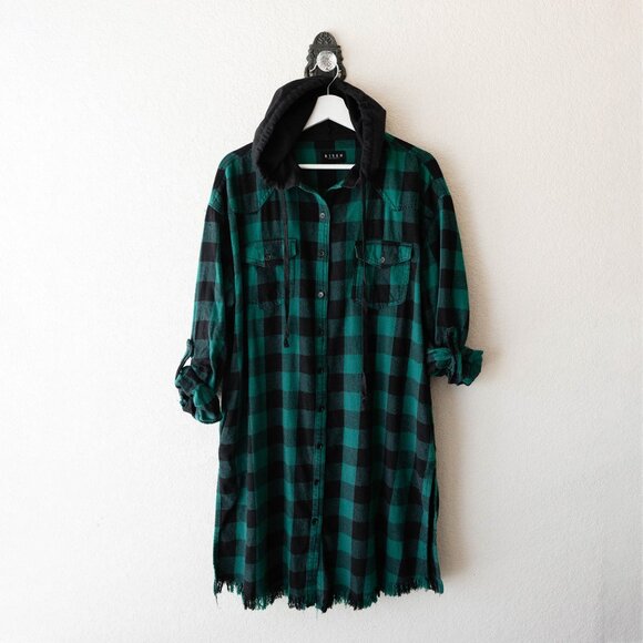 Risen Women’s Sz Medium Plaid Hoodie Shirt Dress Green Black Flannel Frayed Hem - Picture 1 of 9